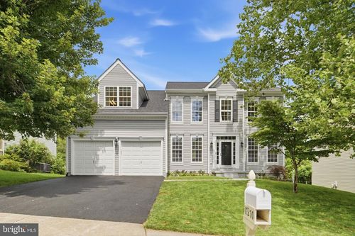 17270 Arrowood Pl, ROUND HILL, VA, 20141-2490 | Card Image