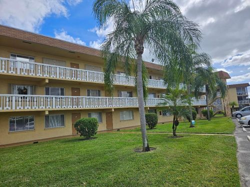 118-500 Village Green Cir W, Palm Springs, FL, 33461-6519 | Card Image