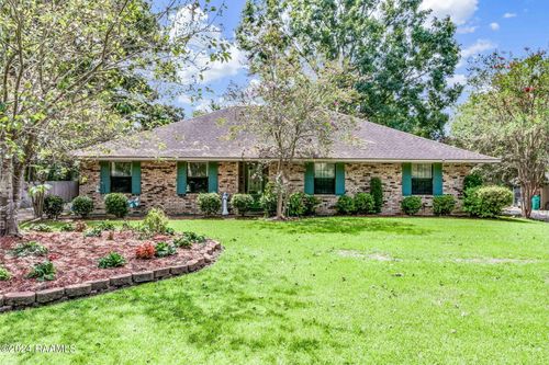 192 Tillou Andrus Dr, Opelousas, LA, 70570-6883 | Card Image