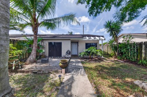 1036 E Lakes Dr, Deerfield Beach, FL, 33064-8686 | Card Image