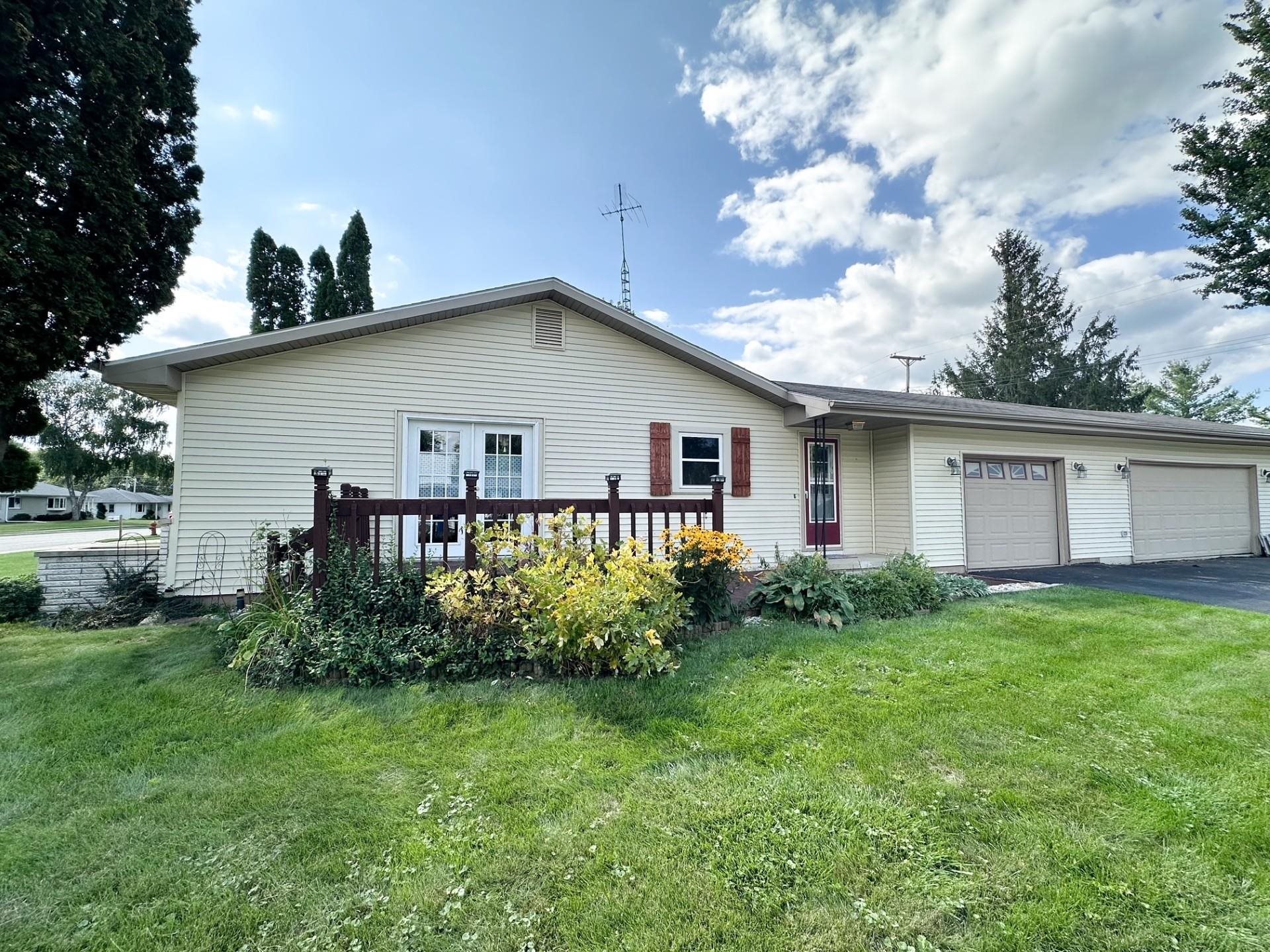Kane St, Fall River, WI 53932