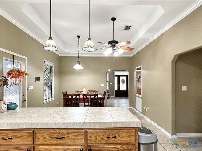720 E Travis St, House other with 3 bedrooms, 2 bathrooms and null parking in Luling TX | Image 9