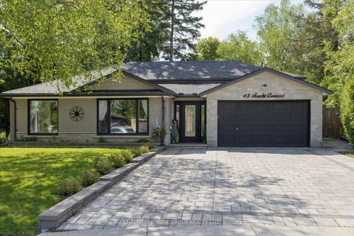 45 Foreht Cres, Aurora, ON, L4G3E9 | Card Image
