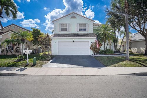 13930 Oak Ridge Dr, Davie, FL, 33325-3001 | Card Image