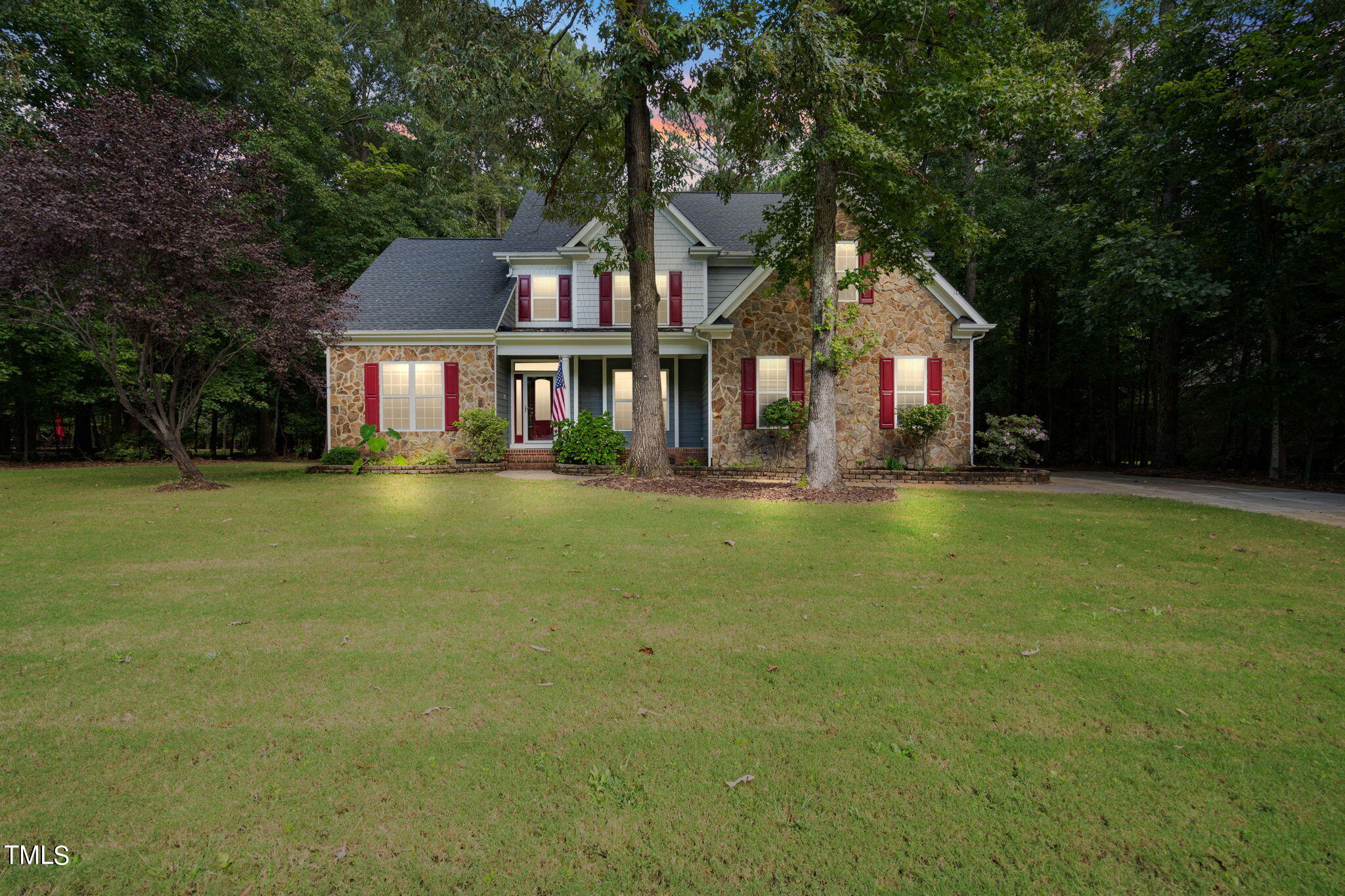 Voorhees Ln, Holly Springs, NC 27540