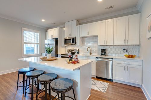 ste-101-805 Bradford Ave, Nashville, TN, 37204-2164 | Card Image