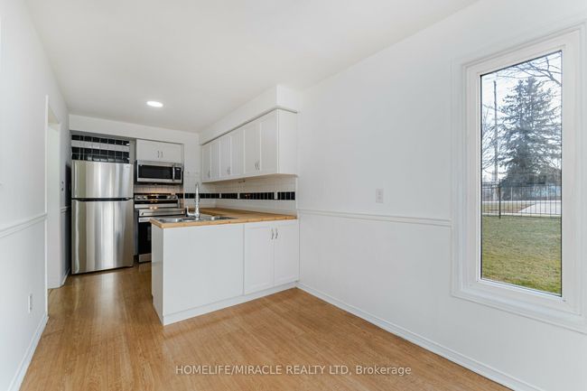 24 - 2 Huntingwood Ave, Condo with 4 bedrooms, 3 bathrooms and 2 parking in Dundas ON | Image 13