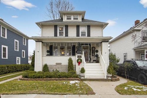 447 Maple St, Wyandotte, MI, 48192-5845 | Card Image