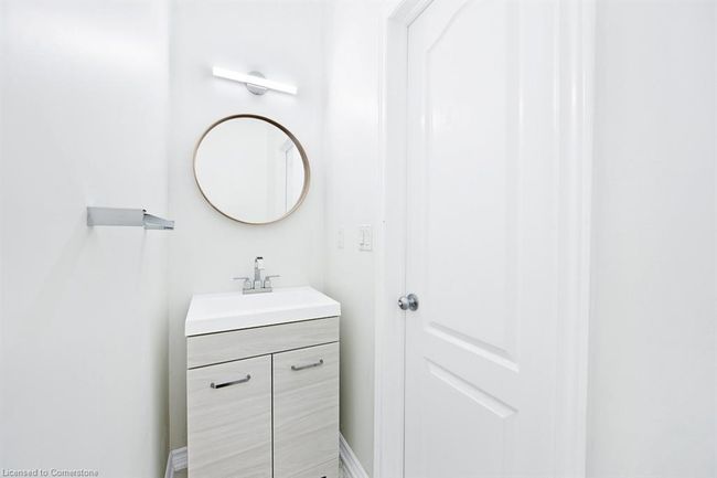 9 - 40 Dartmouth Gate, House attached with 3 bedrooms, 4 bathrooms and 2 parking in Hamilton ON | Image 11