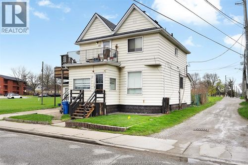 655 Chatham Street E, Windsor, ON, N9A2X5 | Card Image