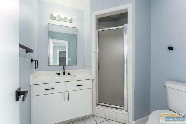 905 N Shore Dr, House other with 3 bedrooms, 3 bathrooms and 2 parking in Port Isabel TX | Image 27