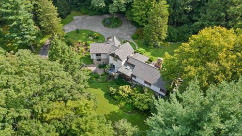 23 Old Mailcoach Rd, Redding, CT, 06896-2310 | Card Image