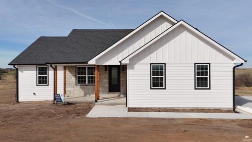 14290 Prairie Trl, Wamego, KS, 66547-9810 | Card Image