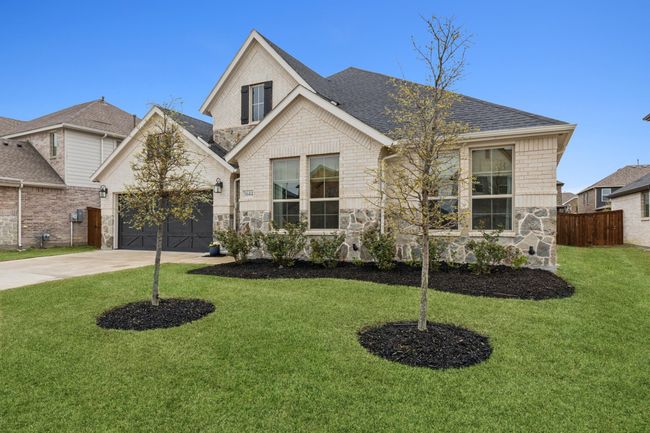 Beautifully landscaped lot - ideally located right down the street from a brand new elementary school opening soon! | Image 33