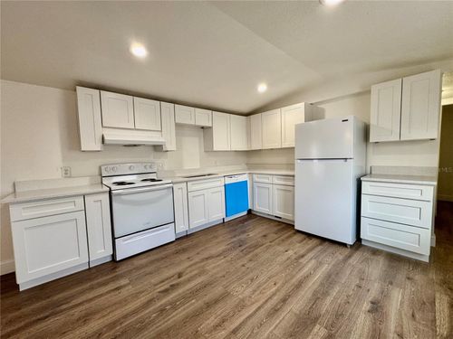 112 Laureti Ln, Lake Wales, FL, 33898-7322 | Card Image