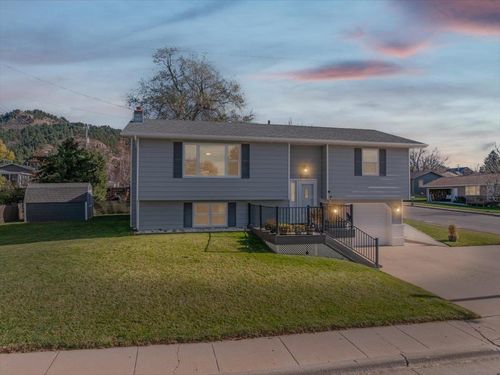 544 N 12th St, Spearfish, SD, 57783-2575 | Card Image