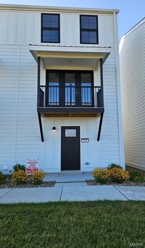 108 Canal Cottage Aly, Saint Charles, MO, 63301-3830 | Card Image