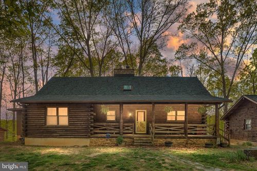 428 Apple Pie Ridge Rd, WINCHESTER, VA, 22603-4303 | Card Image