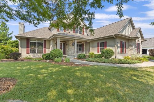 1704 River Lakes Road N, OCONOMOWOC, WI, 53066 | Card Image