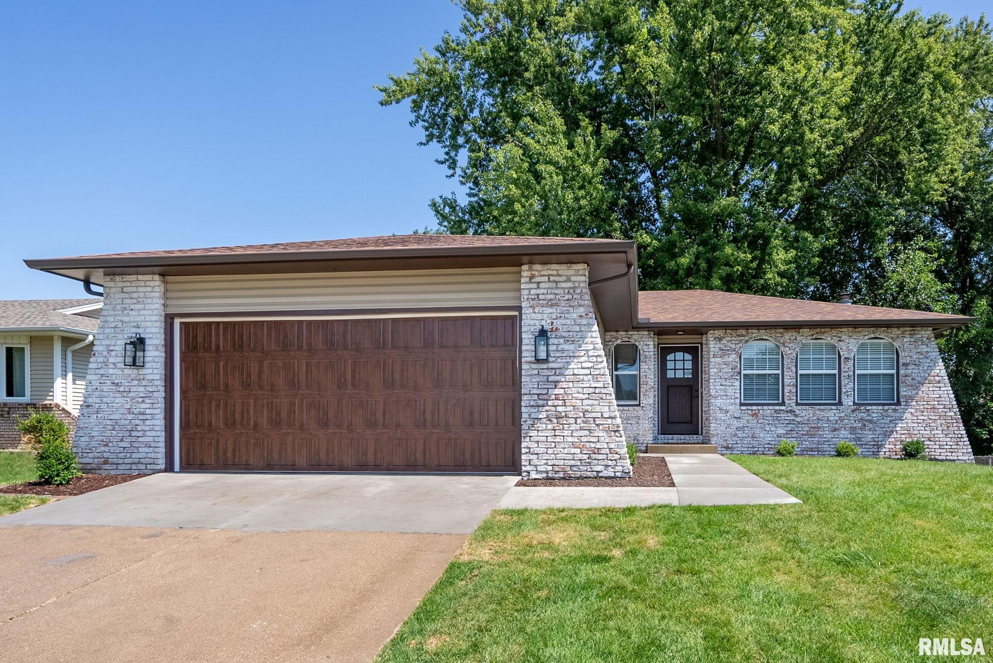 31st St, Bettendorf, IA 52722