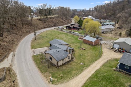3559 Chicken Valley Rd, FOUNTAIN CITY, WI, 54629-7324 | Card Image