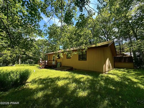 107 Fetlock Dr, Hawley, PA, 18428 | Card Image