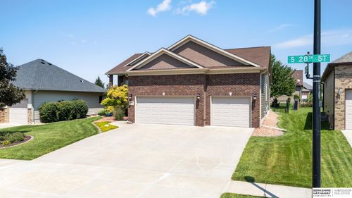8910 S 28th St, Lincoln, NE, 68516-5979 | Card Image