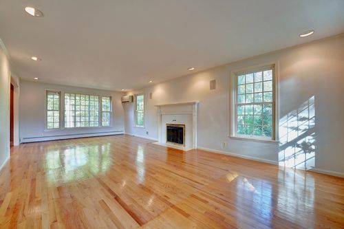 5 Runnymede Dr, North Hampton, NH, 03862-2328 | Card Image