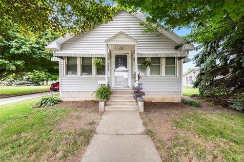 1608 Moore St, Fremont, OH, 43420-1613 | Card Image