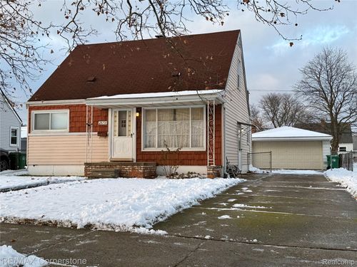 28710 Cambridge St, Garden City, MI, 48135-2111 | Card Image