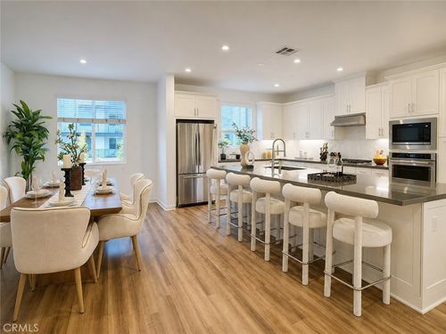 122 Schick, Irvine, CA, 92614-0528 | Card Image
