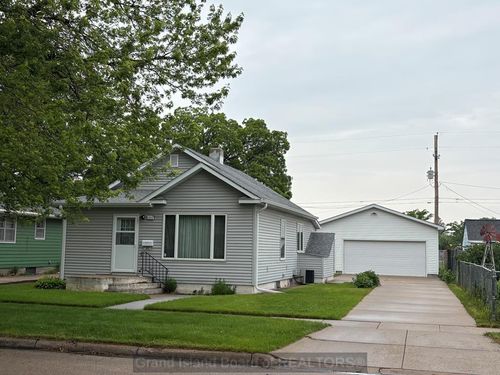 1414 W 6th Street, Grand Island, NE, 68801 | Card Image