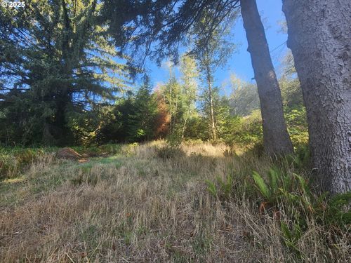 90409 Highway 101, Florence, OR, 97439-8626 | Card Image