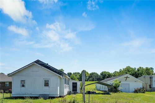15640 River Rd, Hahnville, LA, 70057-2300 | Card Image