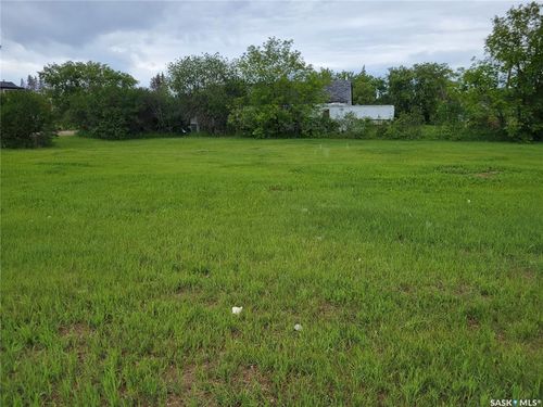 172 &amp; 174 1 St W, Pierceland, SK, S0M2K0 | Card Image