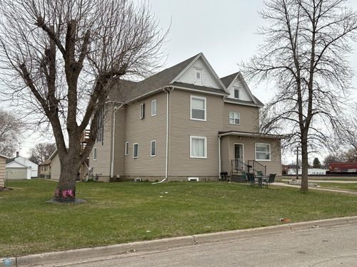 203 10th St S, Breckenridge, MN, 56520-2112 | Card Image