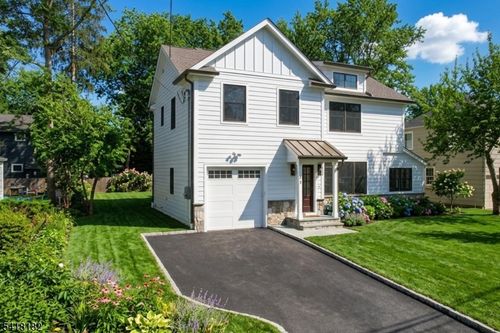 100 Van Doren Ave, Chatham, NJ, 07928-2638 | Card Image