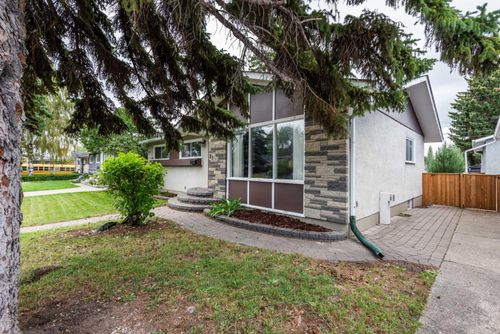 23 Arbour Cres Se, Calgary, AB, T2J0X5 | Card Image