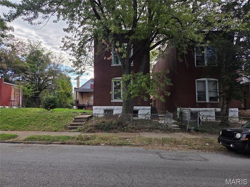 4452 S Compton Ave, Saint Louis, MO, 63111-1224 | Card Image