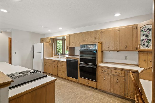 Kitchen | Image 8