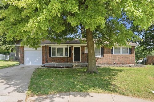 3920 Crane Ave, Independence, MO, 64055-4254 | Card Image
