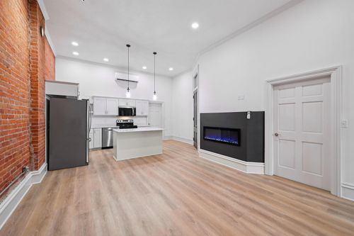 apt-1-105 E Bremer Ave, Waverly, IA, 50677-3433 | Card Image