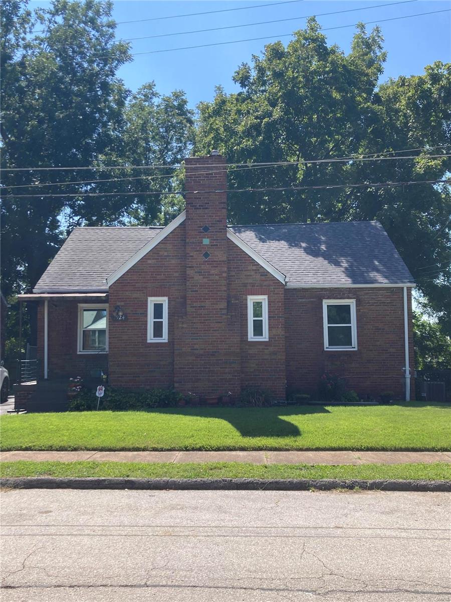 Damato Ct, Saint Louis, MO 63136