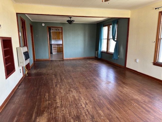 looking in from front door | Image 9