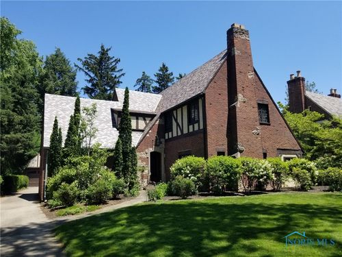 3704 Brookside Rd, Ottawa Hills, OH, 43606-2614 | Card Image