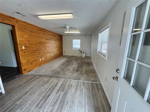 306 N Iona Ave, FRUITLAND PARK, FL, 34731-3361 | Card Image