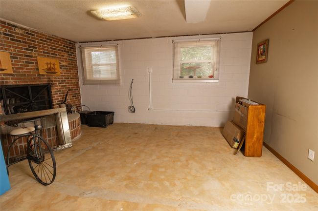 1352 W Cherokee St, House other with 3 bedrooms, 3 bathrooms and null parking in Blacksburg SC | Image 27