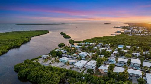 1210 Cactus St, Key Largo, FL, 33037-4125 | Card Image