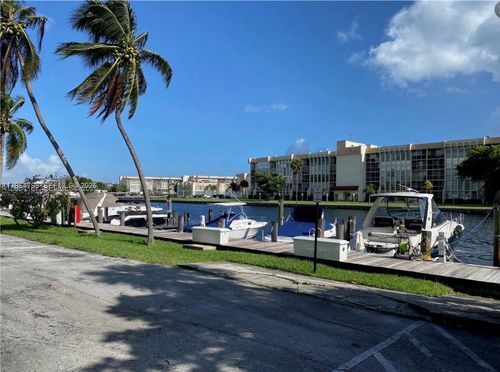 apt-209-2000 Atlantic Shores Blvd, Hallandale Beach, FL, 33009-2861 | Card Image