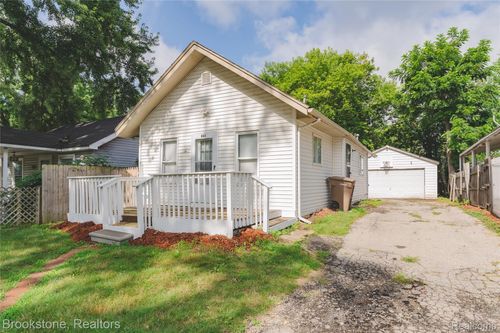 841 Orlando Ave, Pontiac, MI, 48340-2356 | Card Image